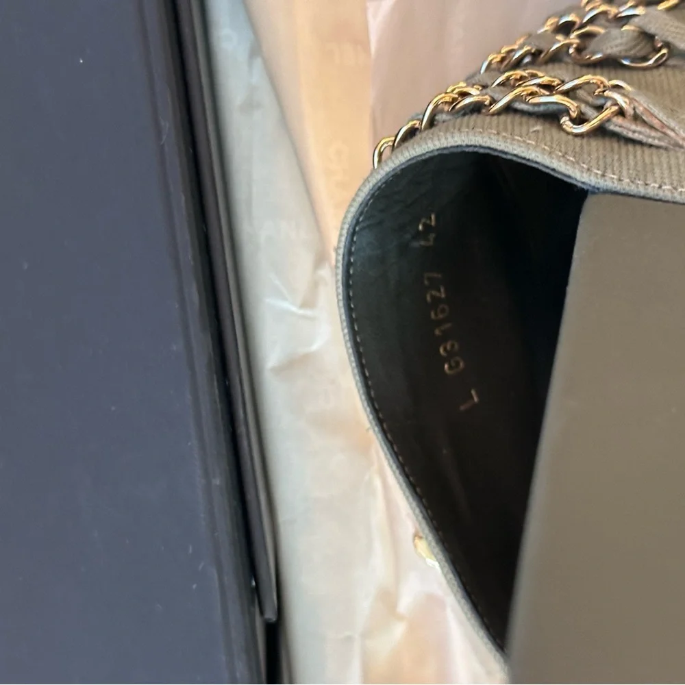 100% authentic green Chanel slides